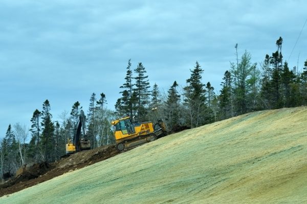 Cost of Hill Excavation in Peyton